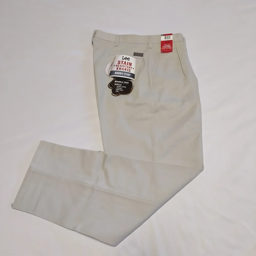 Lee Men's Stain Resistant Khakis Pants Size 34X32 NWT